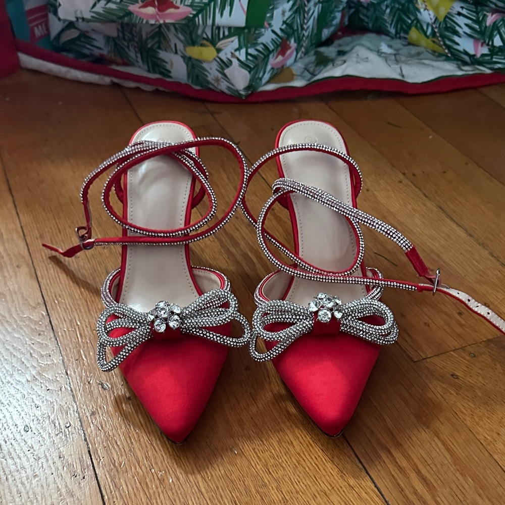 Elegant Red Satin Women's Heels with Rhinestone Bow